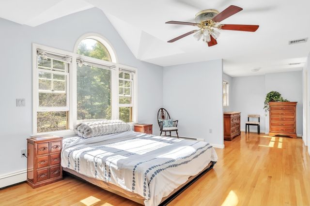 9 Solomon Pierce Rd, Lexington, MA 02420