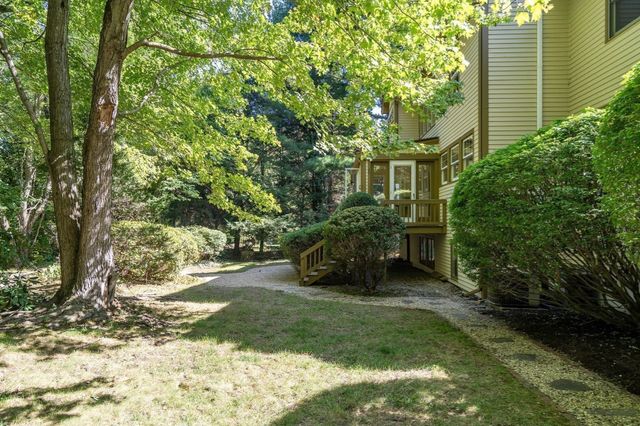 9 Solomon Pierce Rd, Lexington, MA 02420