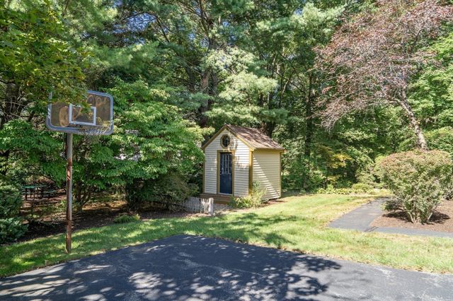 9 Solomon Pierce Rd, Lexington, MA 02420