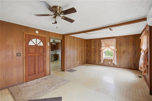 7232 E Cherokee Drive, Canton, GA 30115