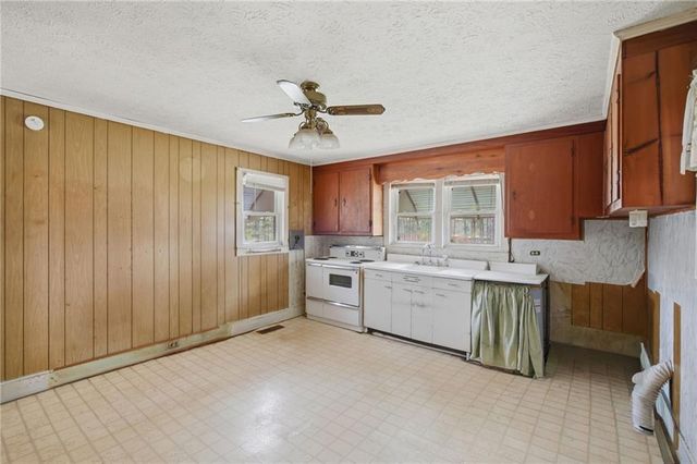 7232 E Cherokee Drive, Canton, GA 30115