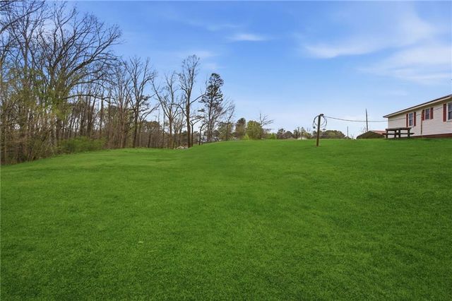 7232 E Cherokee Drive, Canton, GA 30115