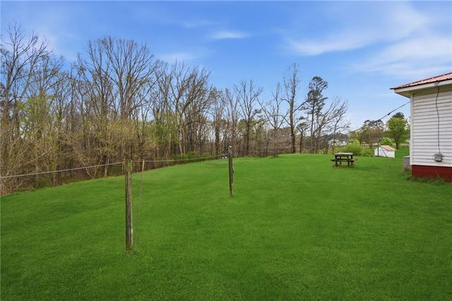 7232 E Cherokee Drive, Canton, GA 30115