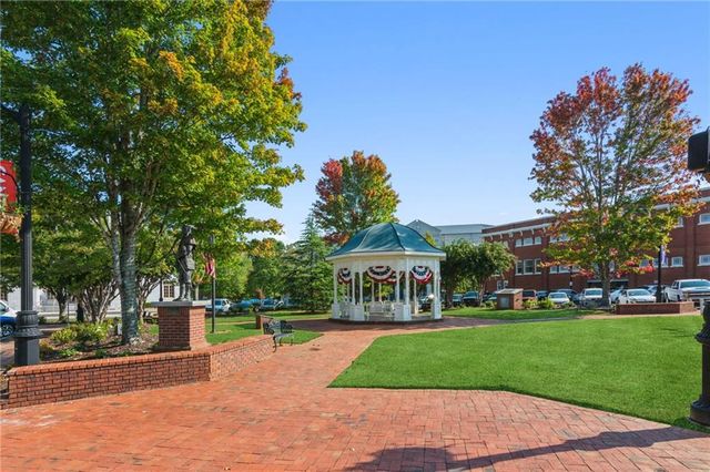 7232 E Cherokee Drive, Canton, GA 30115