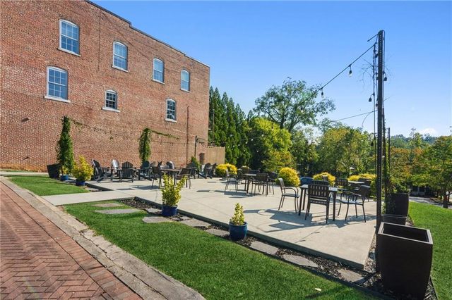 7232 E Cherokee Drive, Canton, GA 30115