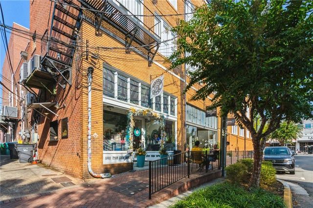 7232 E Cherokee Drive, Canton, GA 30115