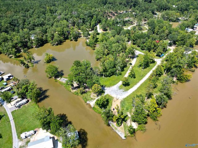 86 County Road 182, Cedar Bluff, AL 35959