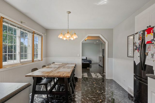 9740 Linn Avenue, Schiller Park, IL 60176