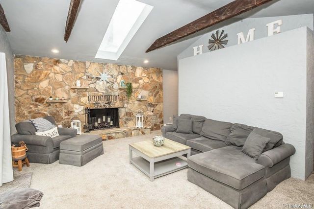 2 Elm Place, Glen Head, NY 11545