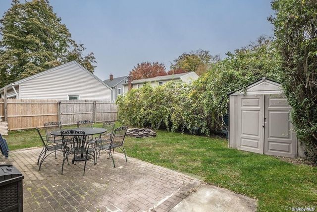 2 Elm Place, Glen Head, NY 11545