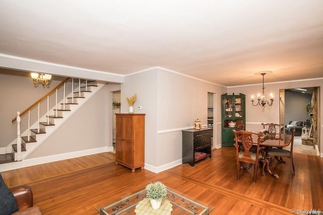 2 Elm Place, Glen Head, NY 11545