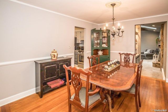 2 Elm Place, Glen Head, NY 11545