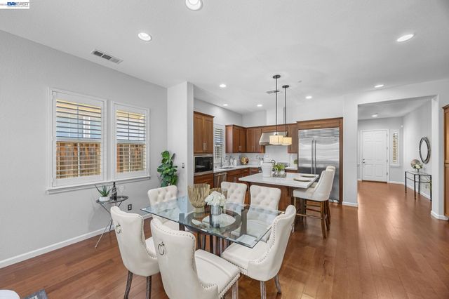 2681 Rivers Bend Cir, Livermore, CA 94550
