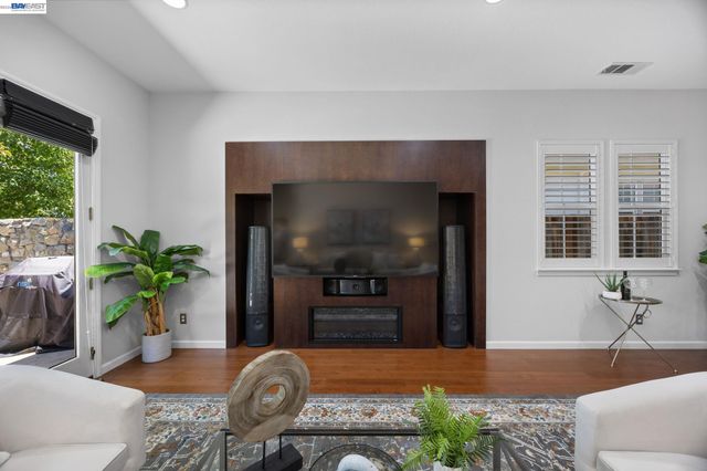 2681 Rivers Bend Cir, Livermore, CA 94550