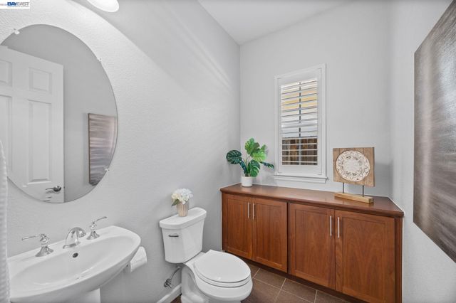 2681 Rivers Bend Cir, Livermore, CA 94550