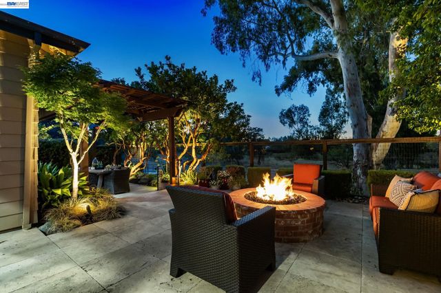 2681 Rivers Bend Cir, Livermore, CA 94550