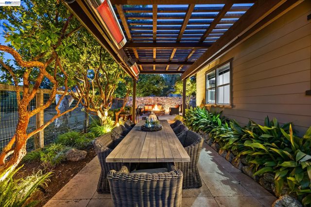 2681 Rivers Bend Cir, Livermore, CA 94550