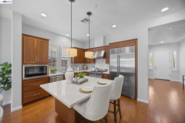 2681 Rivers Bend Cir, Livermore, CA 94550