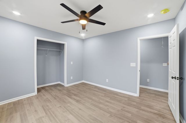 104 Fairground Dr, Waverly, TN 37185
