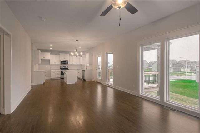 10153 N Brighton Avenue, Kansas City, MO 64156