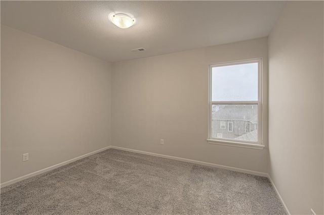 10153 N Brighton Avenue, Kansas City, MO 64156