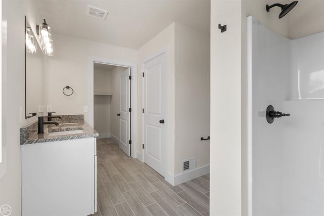 1936 Shelldrake Lane, St, MI 48079