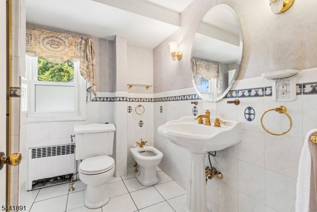 240 Summit Rd, Mountainside Boro, NJ 07092