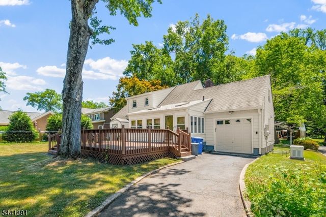 240 Summit Rd, Mountainside Boro, NJ 07092