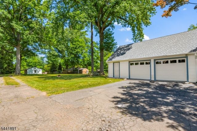 240 Summit Rd, Mountainside Boro, NJ 07092