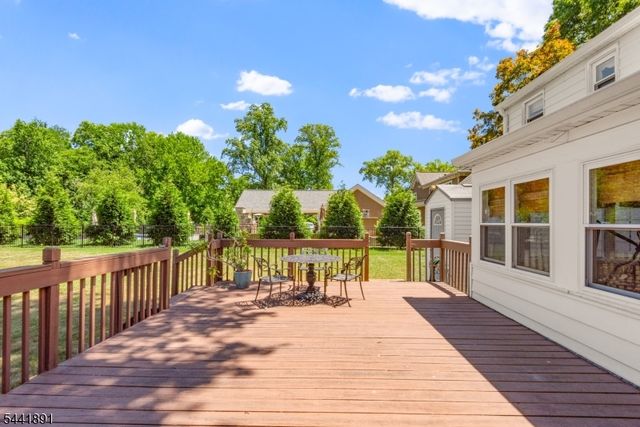 240 Summit Rd, Mountainside Boro, NJ 07092