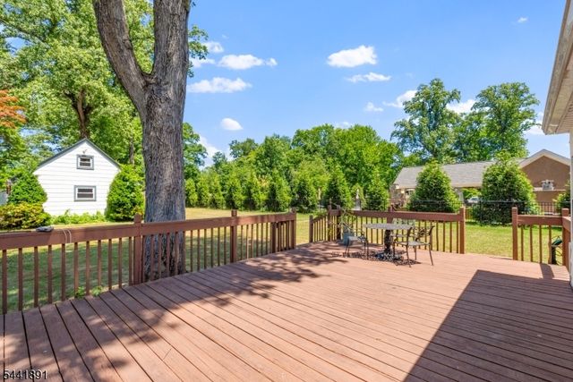 240 Summit Rd, Mountainside Boro, NJ 07092