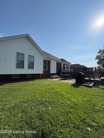 853 Shady Brook Ln, Louisville, KY 40229