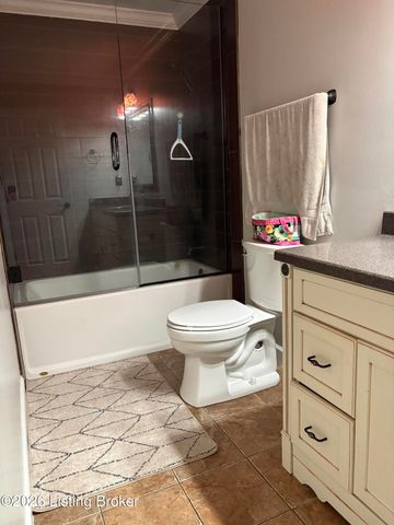 853 Shady Brook Ln, Louisville, KY 40229