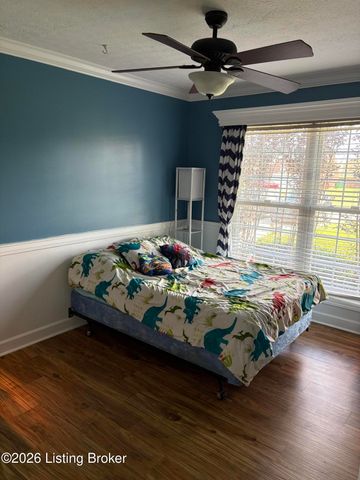 853 Shady Brook Ln, Louisville, KY 40229