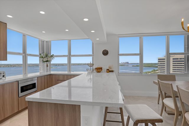 5200 N OCEAN Drive 1703, Singer Island, FL 33404