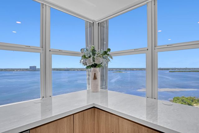5200 N OCEAN Drive 1703, Singer Island, FL 33404