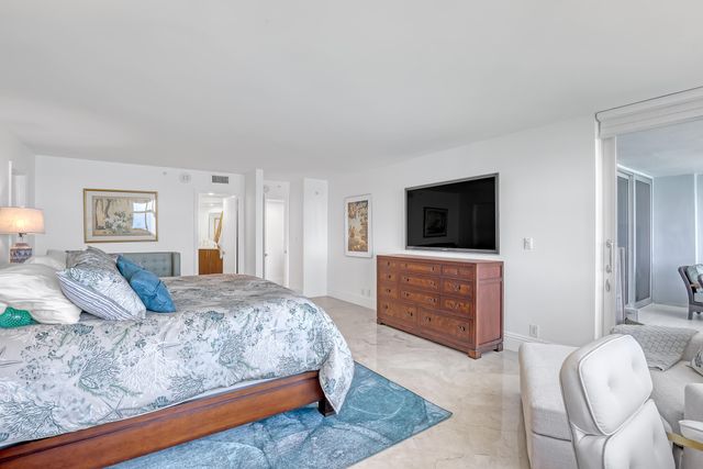 5200 N OCEAN Drive 1703, Singer Island, FL 33404
