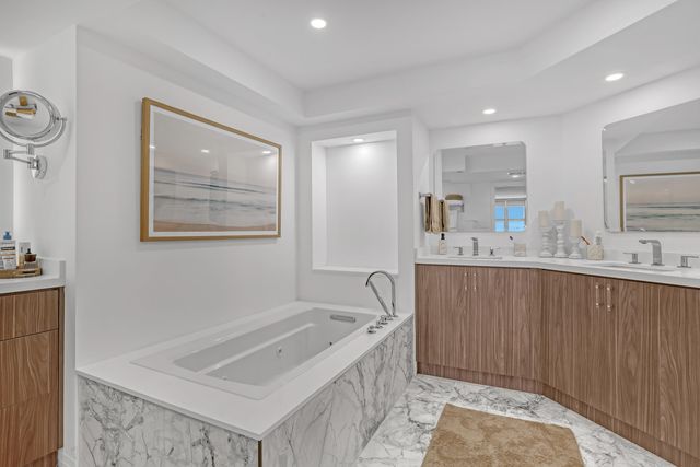 5200 N OCEAN Drive 1703, Singer Island, FL 33404