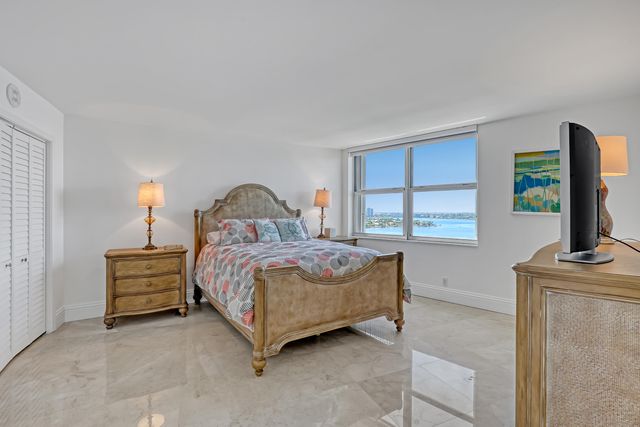 5200 N OCEAN Drive 1703, Singer Island, FL 33404