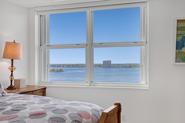 5200 N OCEAN Drive 1703, Singer Island, FL 33404