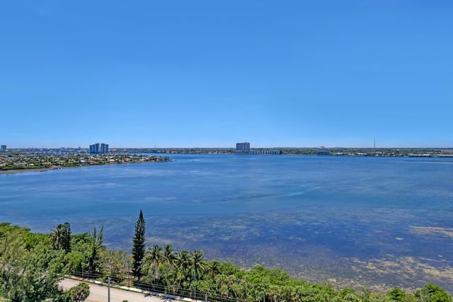 5200 N OCEAN Drive 1703, Singer Island, FL 33404