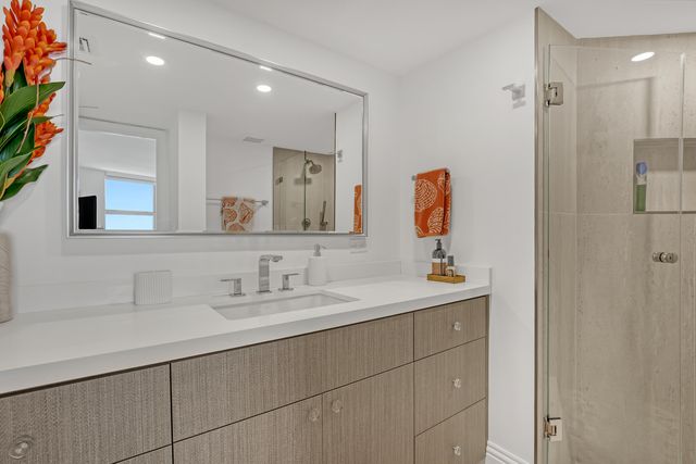 5200 N OCEAN Drive 1703, Singer Island, FL 33404