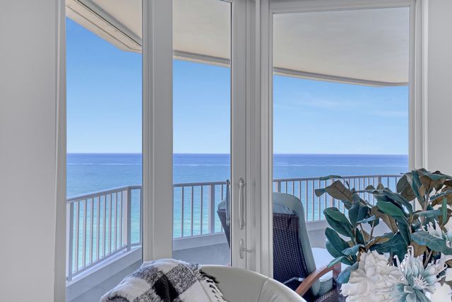5200 N OCEAN Drive 1703, Singer Island, FL 33404