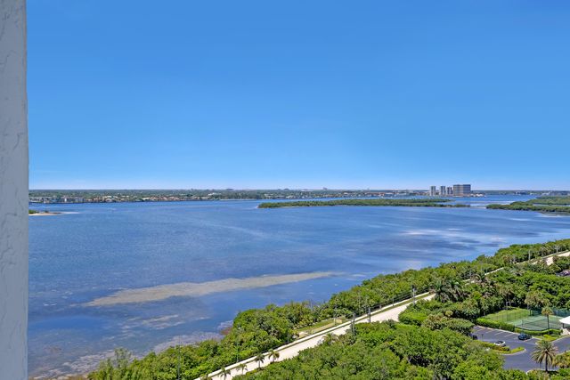 5200 N OCEAN Drive 1703, Singer Island, FL 33404