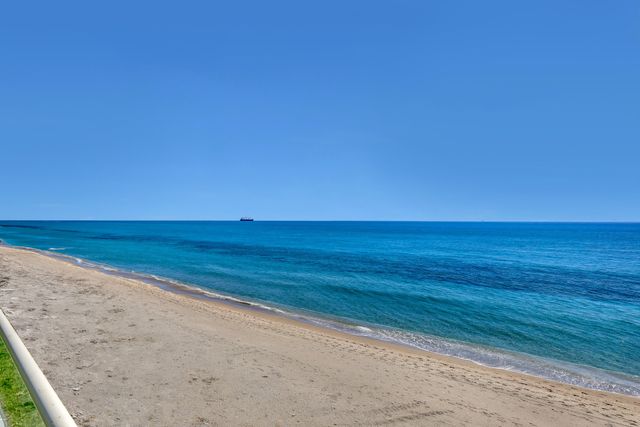 5200 N OCEAN Drive 1703, Singer Island, FL 33404