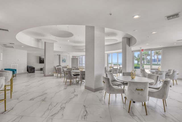 5200 N OCEAN Drive 1703, Singer Island, FL 33404