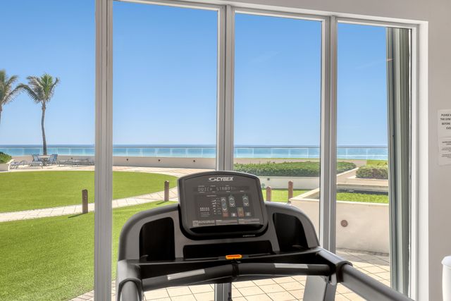 5200 N OCEAN Drive 1703, Singer Island, FL 33404