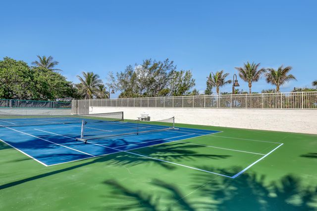 5200 N OCEAN Drive 1703, Singer Island, FL 33404