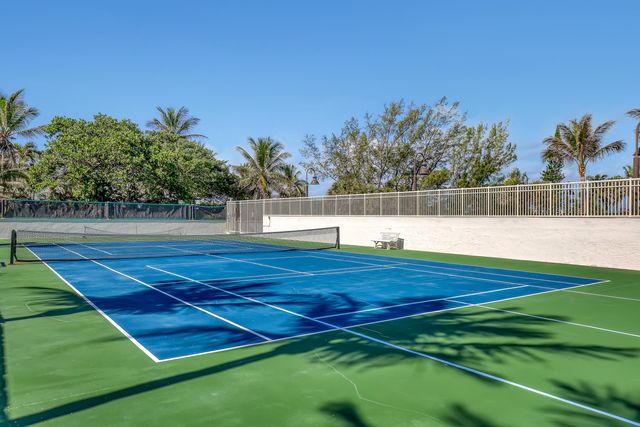 5200 N OCEAN Drive 1703, Singer Island, FL 33404