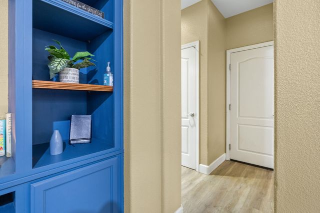 2467 Ship Rock Avenue, Tulare, CA 93274